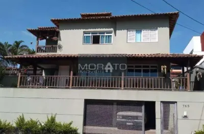 Excelente casa de 3 andares no céu azul garagem pra 4 carros e casa com aquecimento solar