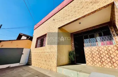 Casa com 4 quartos à venda na Rua José de Assis, --, Camargos, Belo Horizonte