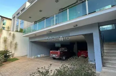 Casa 4 quartos, suíte máster, 8 vagas de garagem no bairro paquetá