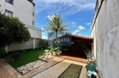 Casa com 4 quartos à venda na Rua Maria Antônia Fragola, --, Camargos, Belo Horizonte