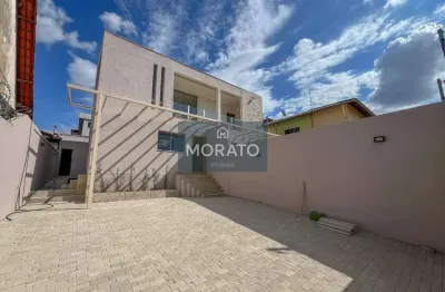 Casa 3 quartos, suíte, 3 vagas de garagem, no bairro santa rosa