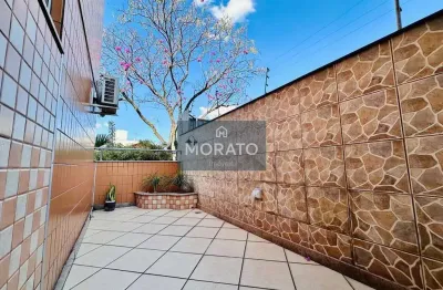 Área privativa com 3 quartos sendo 1 suíte com 2 vagas de garagem no bairro ouro preto.