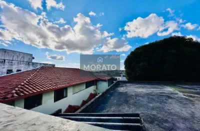 Casa com 3 quartos sendo 1 suíte com 3 vagas de garagem no bairro eldorado.