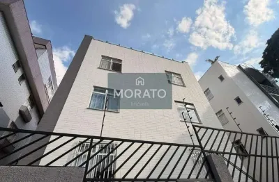 Cobertura com 4 quartos sendo 1 suíte com 2 vagas de garagem no bairro santa rosa.