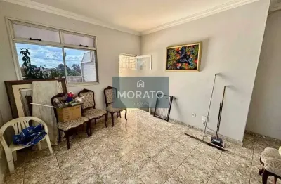 Cobertura com 3 quartos sendo 1 suíte com 2 vagas de garagem no bairro santa rosa.