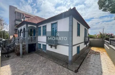 Casa à venda de 3 quartos em lote de 456 m² à venda no bairro santa rosa