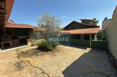 Casa colonial 3 quartos com suíte e 6 vagas á venda no nacional