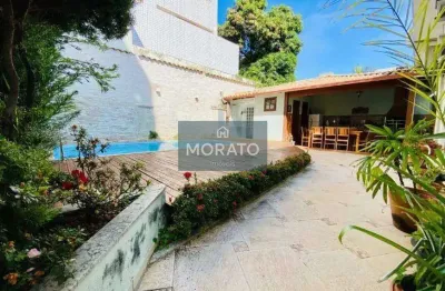 Casa linear com 3 quartos sendo 1 suíte com 4 vagas de garagem no bairro ouro preto.