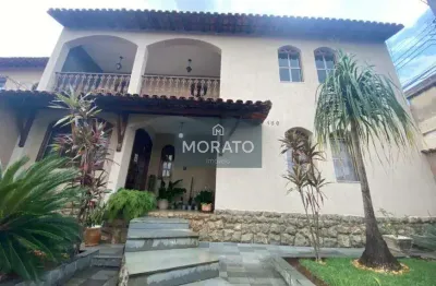 Casa com 3 quartos sendo 1 suíte com 4 vagas de garagem no bairro alípio de melo.