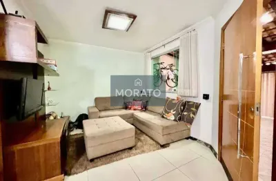 Casa geminada com 3 quartos sendo 1 suíte com 2 vagas de garagem no bairro planalto.