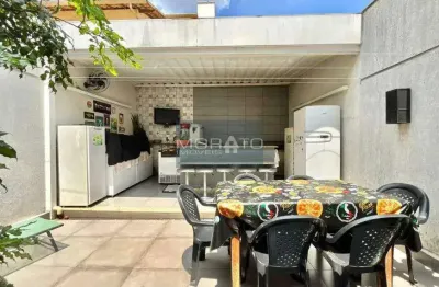 Casa geminada entrada independente 3 quartos 1 suíte 3 vagas no bairro castelo.