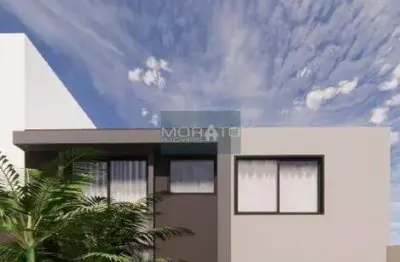 Casa com 3 quartos sendo 1 suíte e 2 vaga de garagem com área externa.