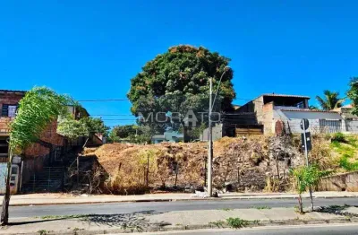 Terreno à venda na Avenida João Gomes Cardoso, --, Jardim Laguna, Contagem