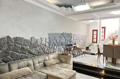 Casa, 03 quartos, 01 suíte com ampla área externa - pedra azul