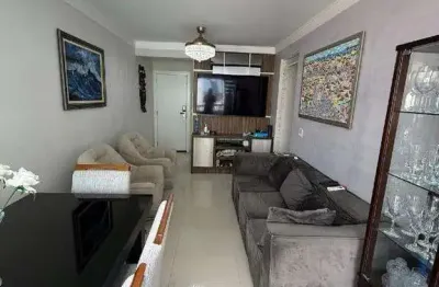 Apartamento 3 quartos, 1 suite, mobiliado a 80 metros da praia central, 1 vaga de garagem privativa.
