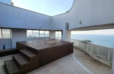 Cobertura tríplex frente ao mar. centro, balneário camboriú, sc