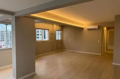 Apartamento reformado à venda, próximo av central, 2 dormitórios com 1 suite, centro, balneário camboriú, sc