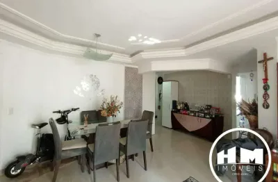 Apartamento com 03 dormitórios em ótima localização próximo igreja matriz à venda!