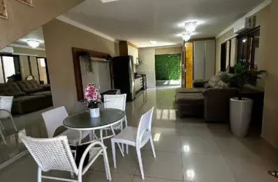 Casa com 3 quartos à venda na Rua 1552, Centro, Balneário Camboriú