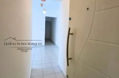 Apartamento amplo, arejado , reformado, pronto para morar.  excelente localização!!!