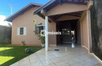Casa de 02 quartos com área gourmet no estrela dalva