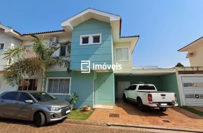 Sobrado em condomínio com 03 quartos sendo 01 suíte no jd. bela vista