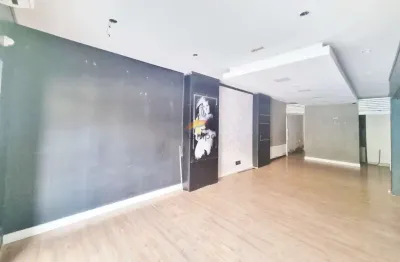 Casa comercial para alugar com 2 salas, localizado no bairro rio branco/rs