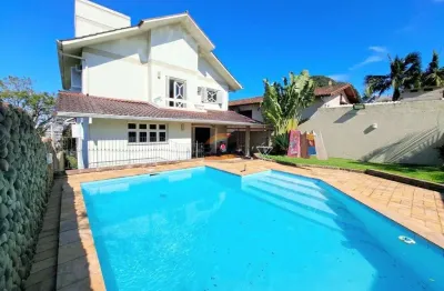 Casa com 4 quartos para alugar no Primavera, Novo Hamburgo 