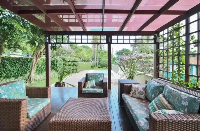 Apartamento 2 dormitórios com vaga de garagem no coração da av. doutor maurício cardoso