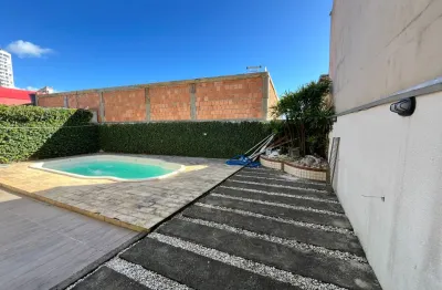 Casa ampla com 4 dormitórios e piscina no bairro são joão  - itajaí