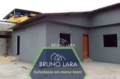 Casa comercial disponível para locação no Centro – Igarapé/MG.