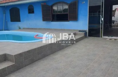Casa de esquina no balneário gaivotas. localizada em matinhos, a 400 metros do mar.