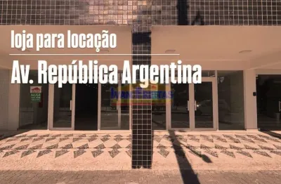Loja em localização estratégica no portão/água verde