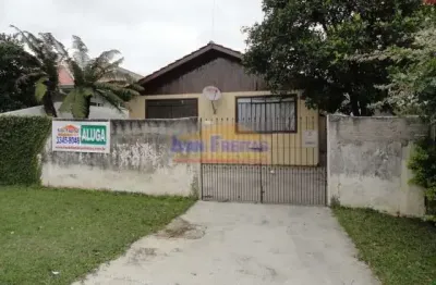 Casa com 3 quartos para alugar na Rua Araripe Júnior, 25, Fazendinha, Curitiba