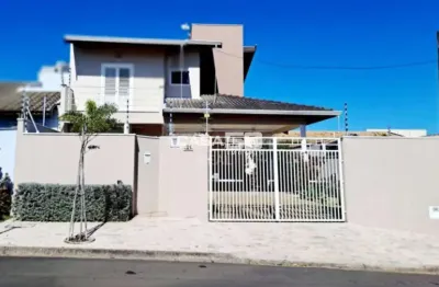 Casa com 3 quartos à venda na erno tóth, 143, jardim santa helena, valinhos, 216 m2 por r$ 1.220.000