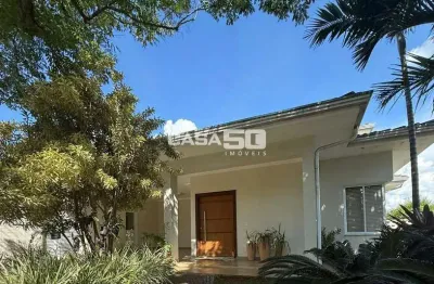 Casa em condomínio fechado com 3 quartos à venda na Alameda Carlos de Carvalho Vieira Braga, 27, Chácaras Alpina, Valinhos, 253 m2 por R$ 2.500.000