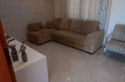 Casa com salão embaixo, a venda no parque das nações - americana