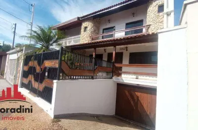 Casa Locação com 03 suítes no bairro Vila Nossa Senhora de Fátima! Localização nobre e valorizada da cidade!