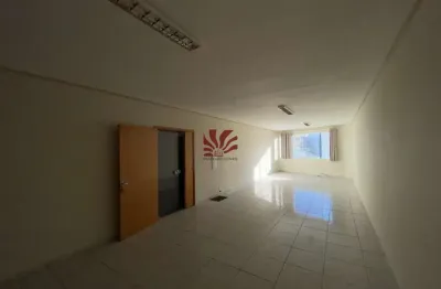Sala comercial para alugar na rua doutor flores, 62, centro histórico, porto alegre por r$ 1.400