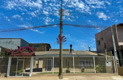 Casa com 2 quartos para alugar na rua josé de alencar, 120, rio branco, canoas por r$ 2.800