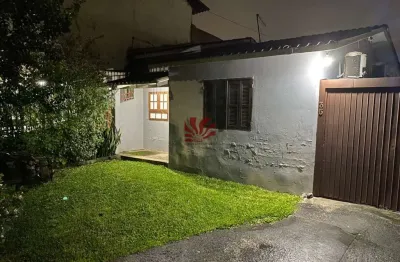 Casa com 2 quartos à venda na z três, 35, guajuviras, canoas por r$ 200.000