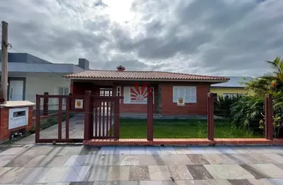 Casa com 4 quartos para alugar na Rio da Várzea, 663, Centro, Xangri-Lá por R$ 4.400