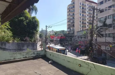 Sala comercial com 6 salas para alugar na Avenida Geremário Dantas, --, Freguesia (Jacarepaguá), Rio de Janeiro