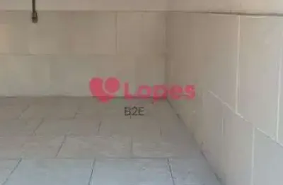 Loja em madureira ideal para deposito de agua e pet shop