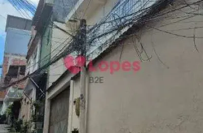 Imobiliaria lopes b2e vende casa de vila - 2 quartos - excelente localizacao pechincha - r$ 160.000,00