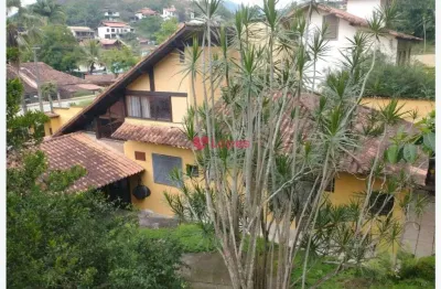 Imobiliaria lopes b2e vende casa -estilo colonial - condominio fechado - 3 suites- taquara - 312m2  area construida e 600 m2  terreno - valor r$ 599.000,00.
