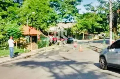 ** Casa Duplex a Venda em Condominio Fechado de Alto Padrao **