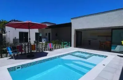 Casa com 2 quartos à venda na Rua Porto Rico, Nereidas, Guaratuba