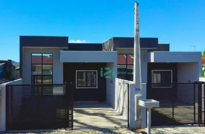 Casa com piscina privativa  a 2 quadras do mar - eliana