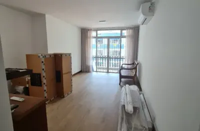 Niterói - icaraí | apto 92m², 2q (1 suíte), varanda e 1 vaga de garagem